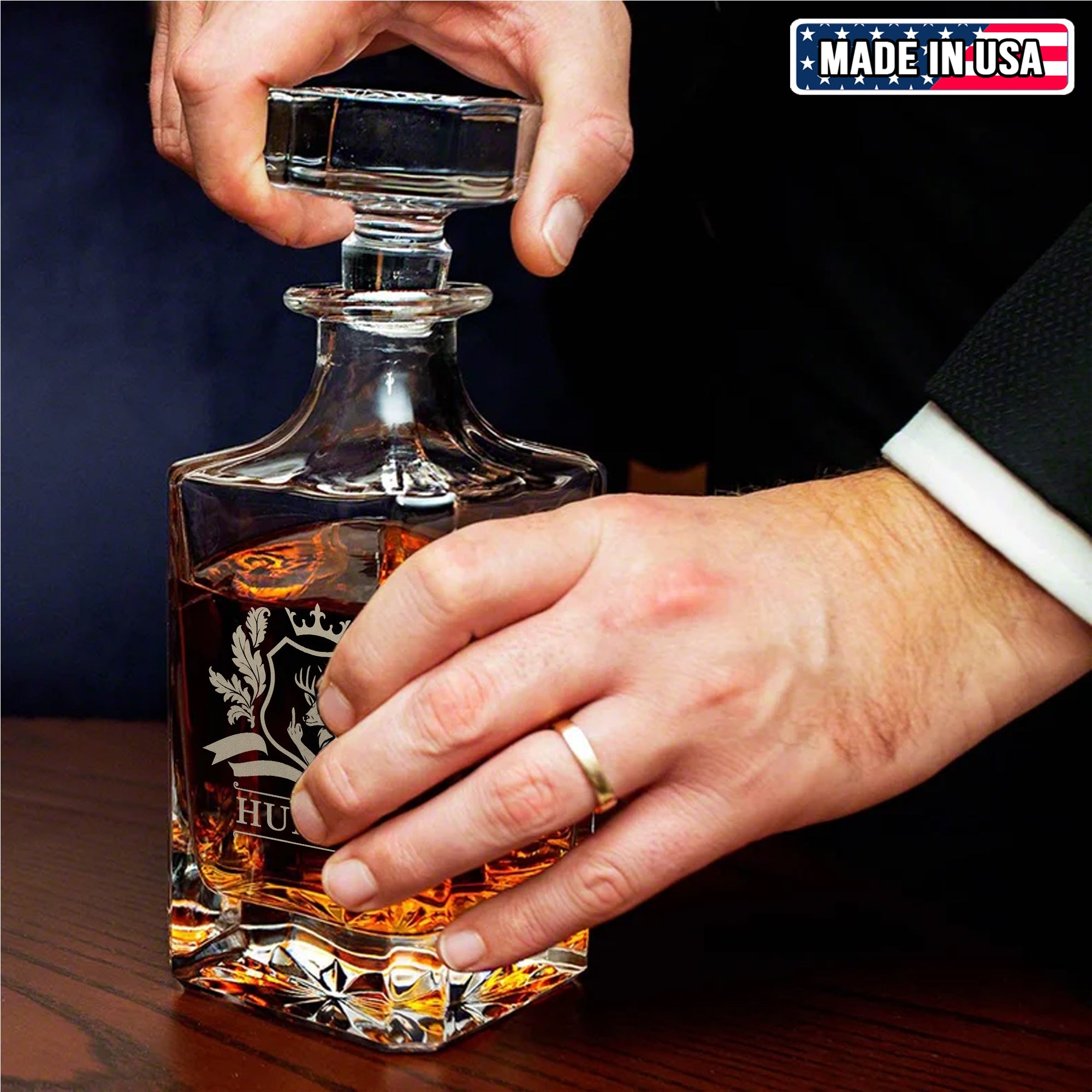 Luxury Deer Hunting Whiskey Decanter & Glass Set – Engraved Buck Glass Gift for Men & Outdoors Lovers