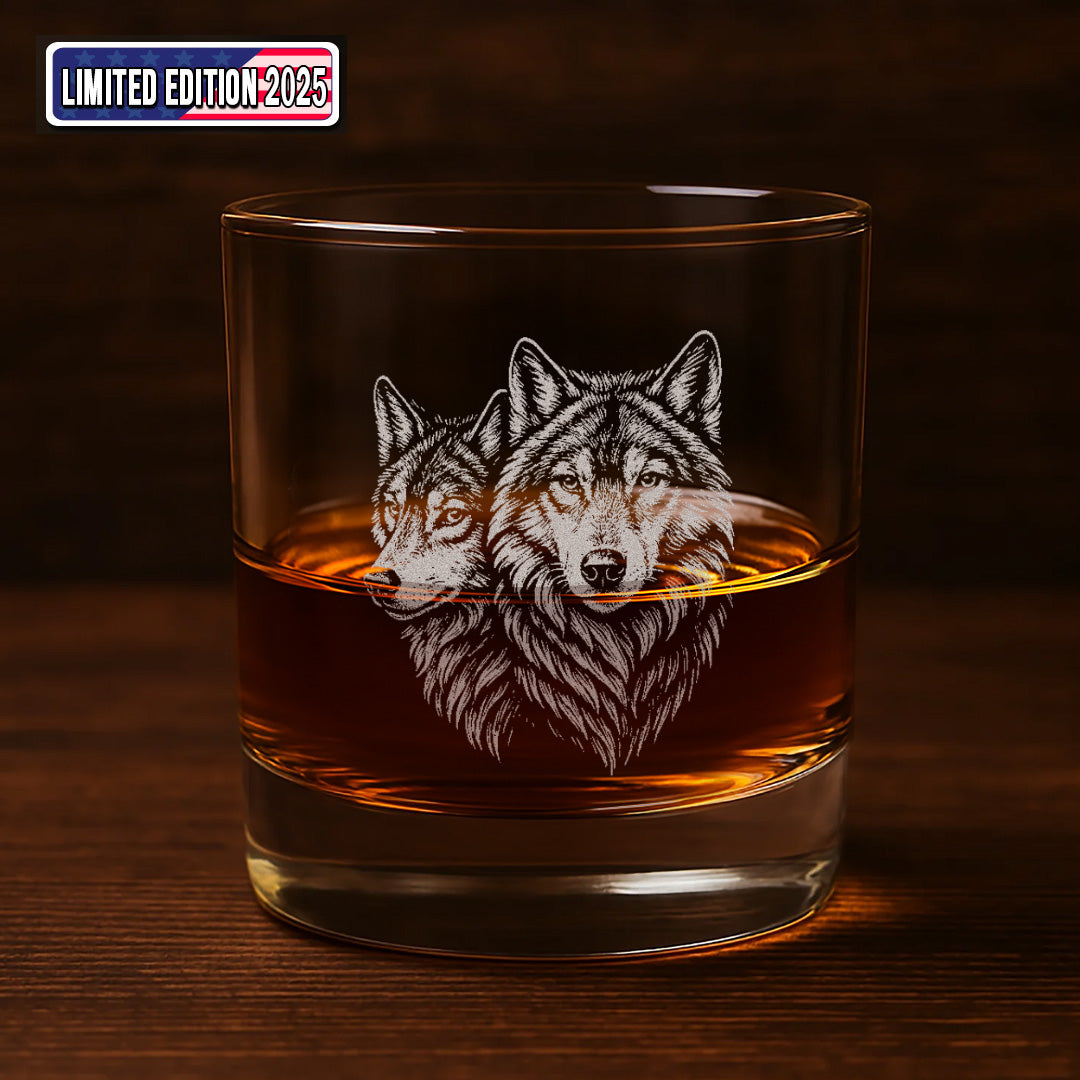 Engraved Wolf Whiskey Glass – Gift for Hunters, Outdoorsmen & Rustic Bar Deco