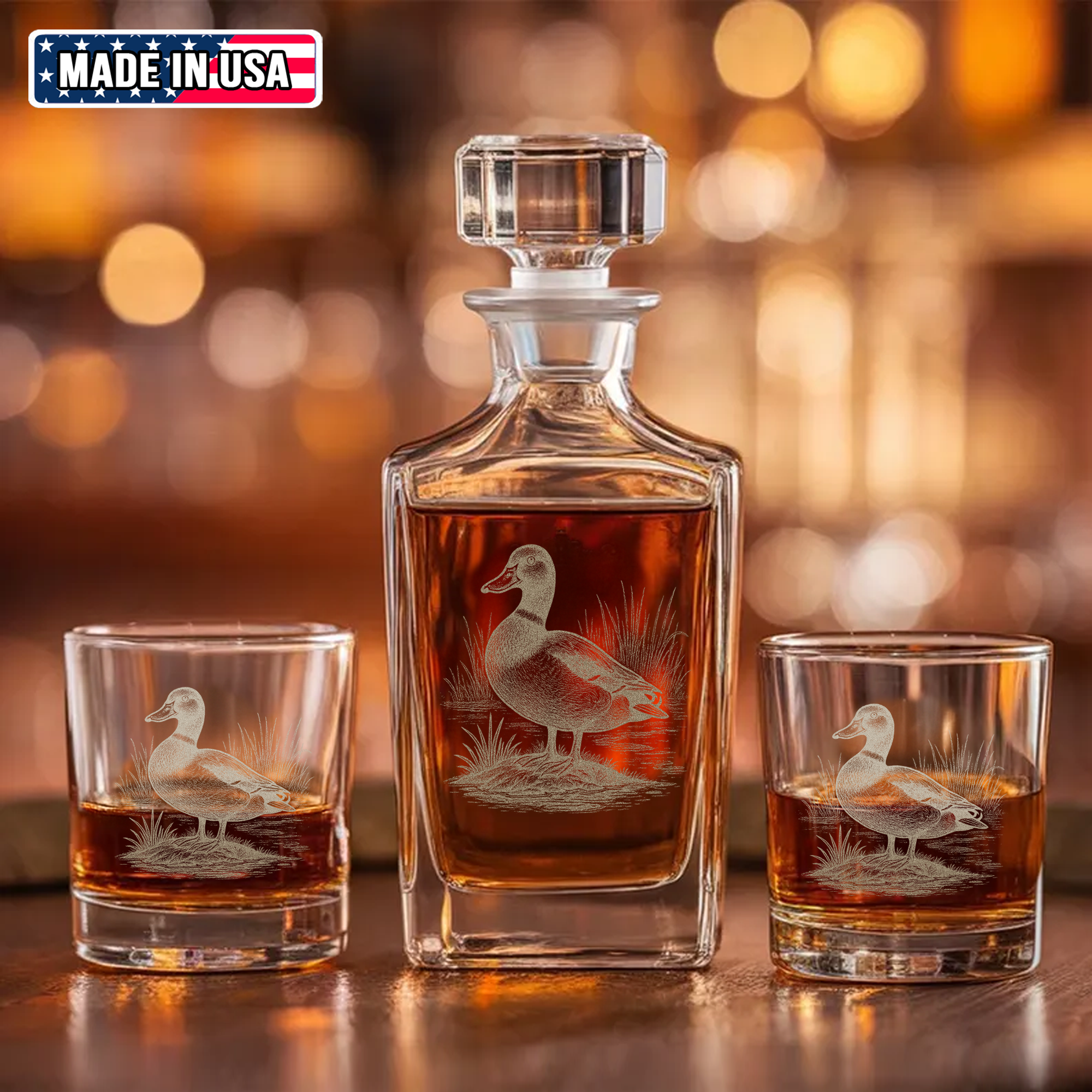 Duck Hunting Whiskey Decanter Set – Engraved Glass Barware Gift for Hunters & Drinking Lovers