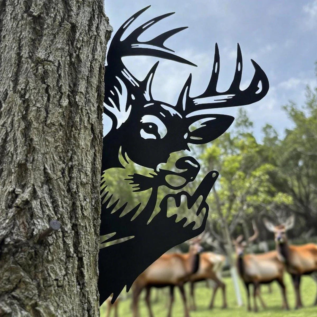 Peeping Deer Funny Finger Metal Sign Peek-A-Boo Flipping Off Deer Outdoor Deer Hunting Lover Camping Cabin Decor, Gift for Dad Papa Husband