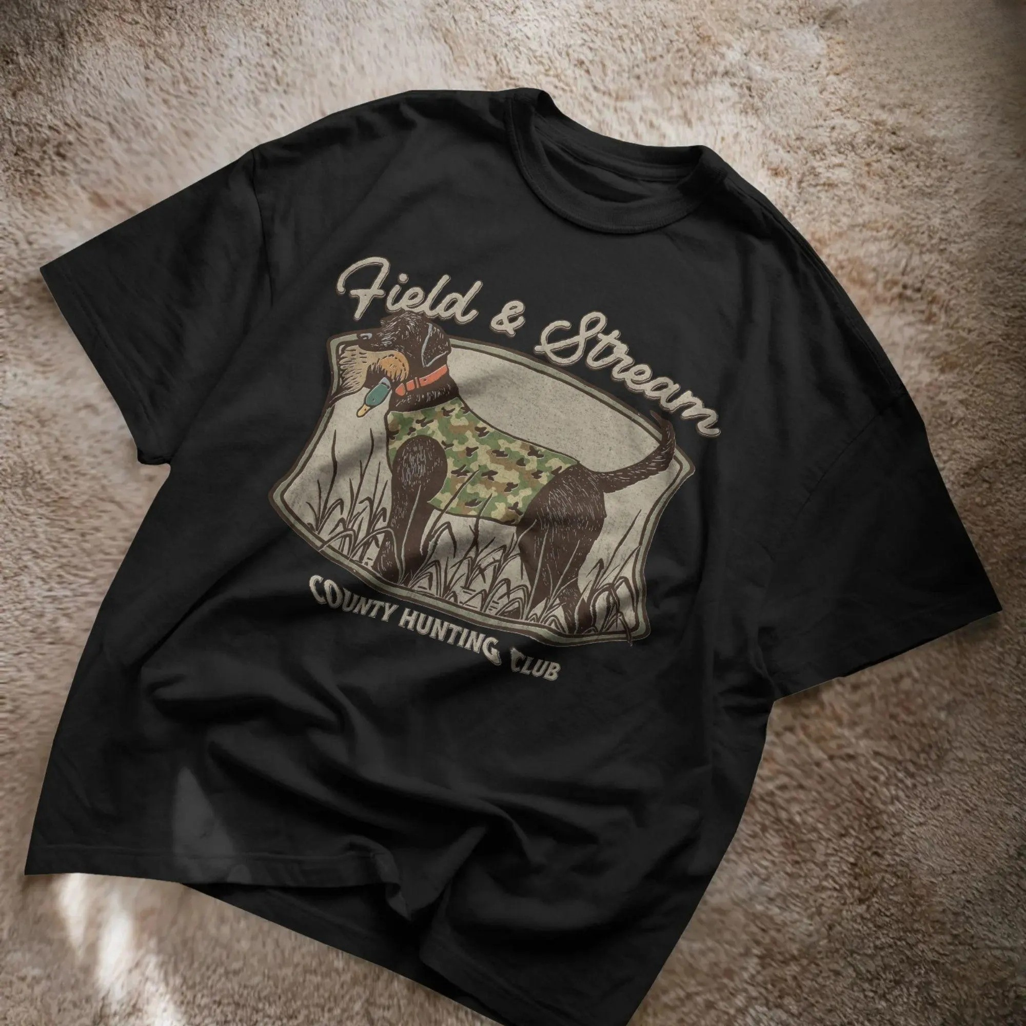 Field & Stream Hunting Dog T-Shirt, Duck Retriever Hunting Club Patch, Vintage Black Lab Camo Retro Gun Dog T-Shirt