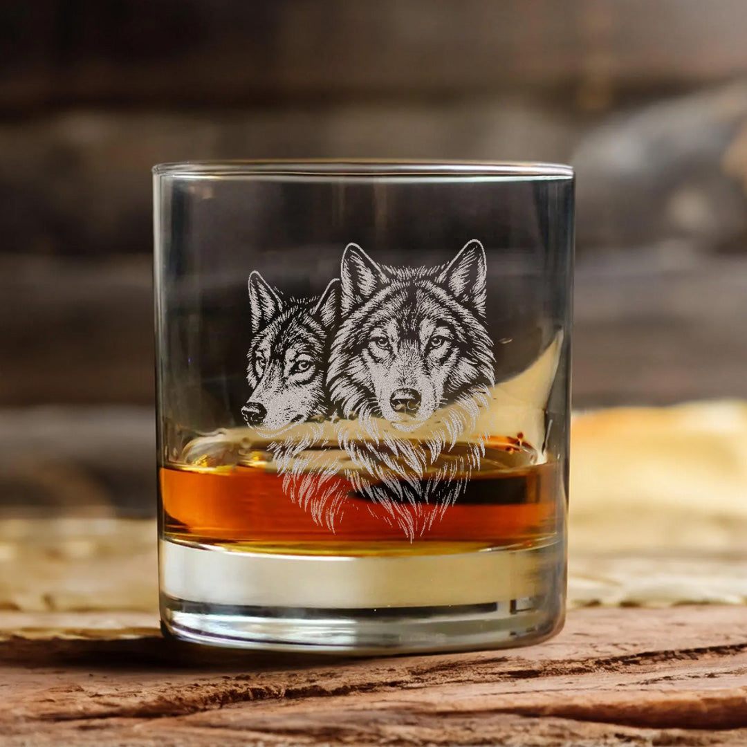 Engraved Wolf Whiskey Glass – Gift for Hunters, Outdoorsmen & Rustic Bar Deco