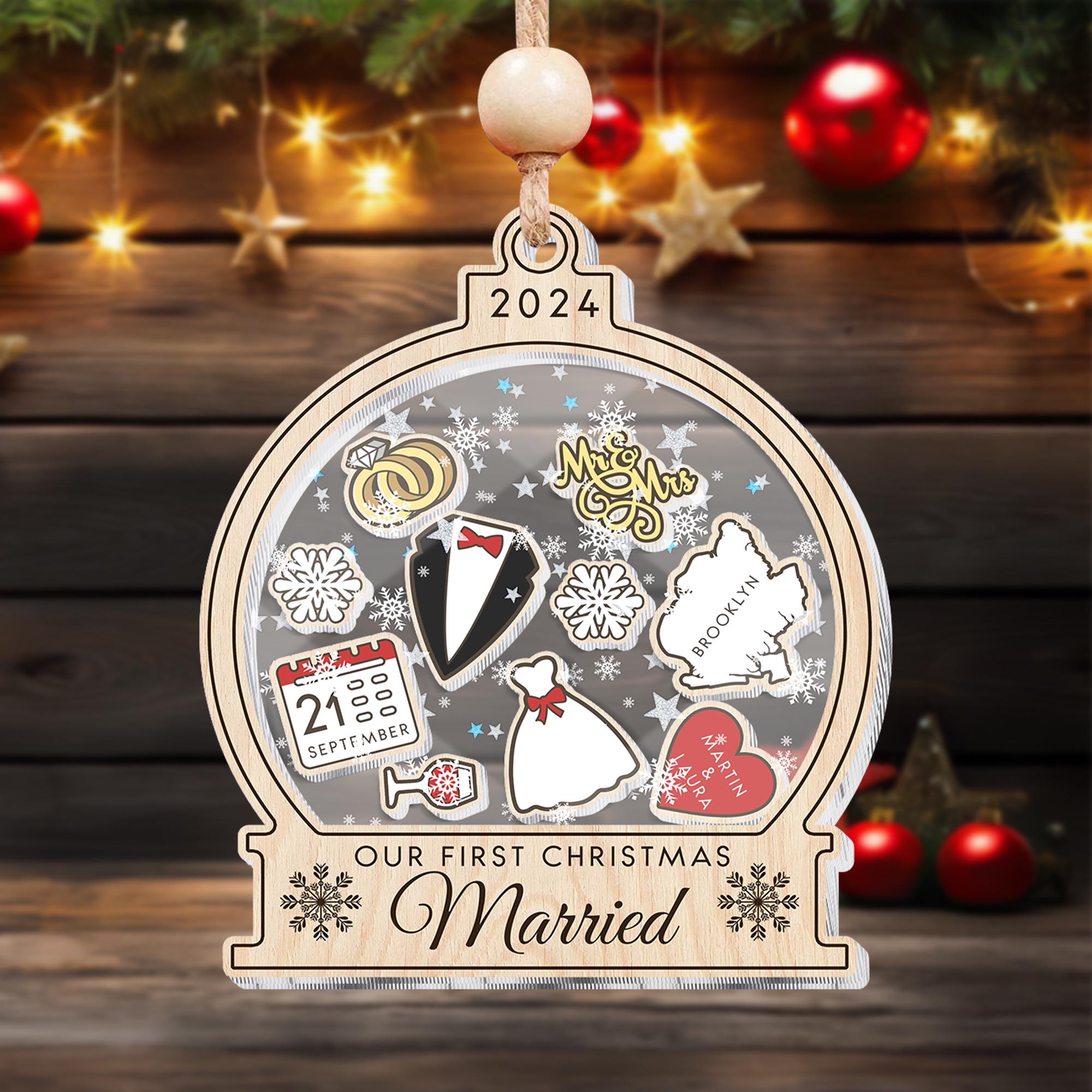 Personalized First Christmas Married 4D Shaker Ornament, Christmas Decoration Romantic Gifts for Mr & Mrs, Couples Gift
