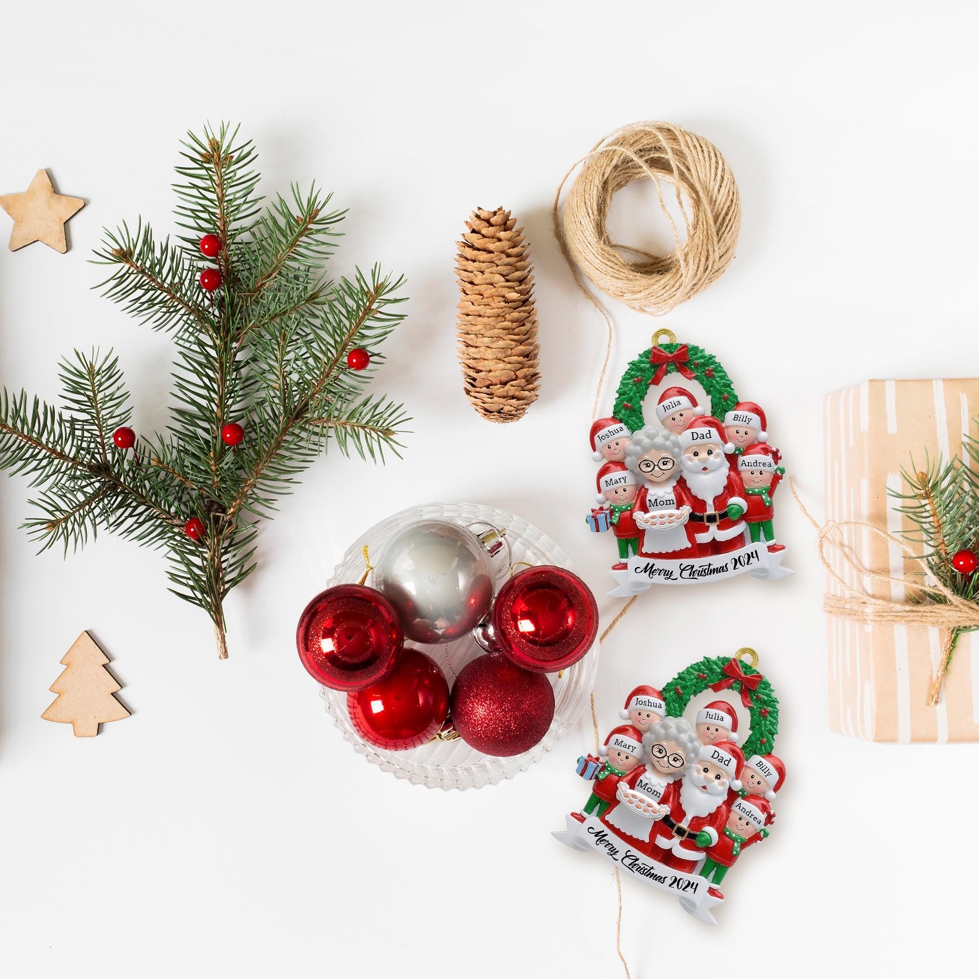 Personalized Family Santa Claus Christmas Resin Ornament, 2024 Family of 7 Christmas Ornament Stocking for Tree Decoration