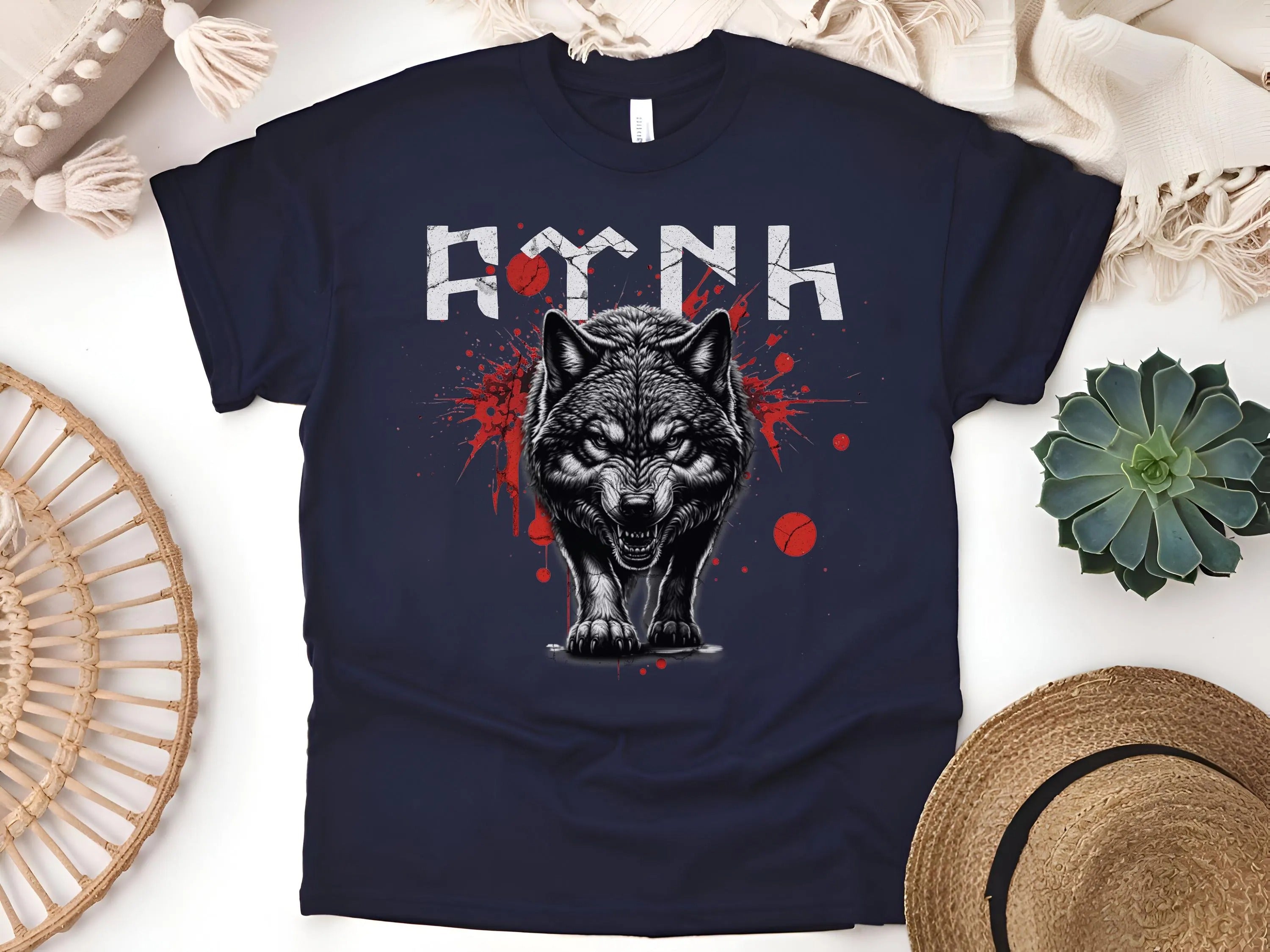 Wolf Head Hunt Shirt for Men - Grunge Blood Splatter Hunting Tee - Aggressive Predator Graphic Gift for Hunters Outdoorsmen