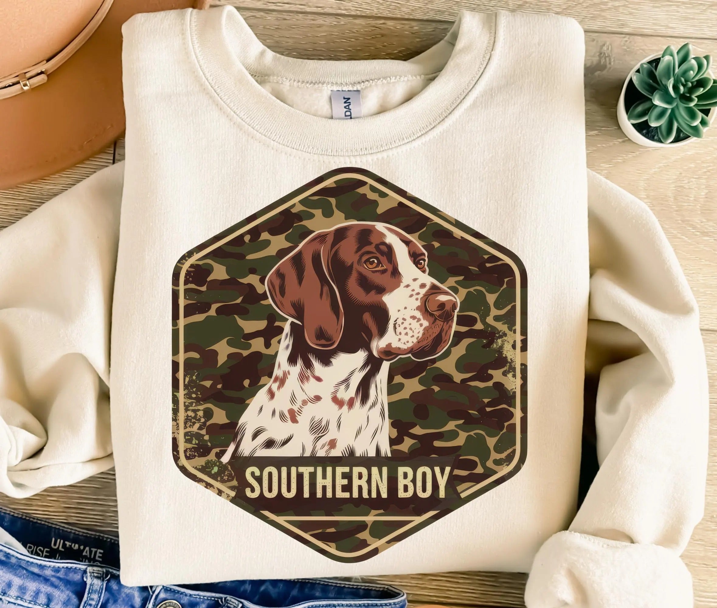 Southern Boy Hunting Dog T-Shirt - Pointer Camo Tee - Gift for Country Men Hunters Dog Lovers
