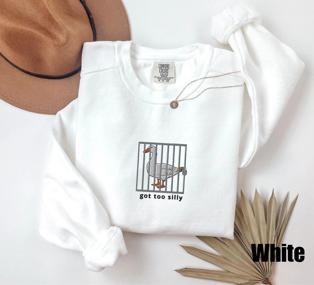 Funny Goose in Jail T-Shirt – Got Too Silly Animal Pun Tee Shirt – Cute Gift for Goose Lovers, Gamers, or Meme Fans